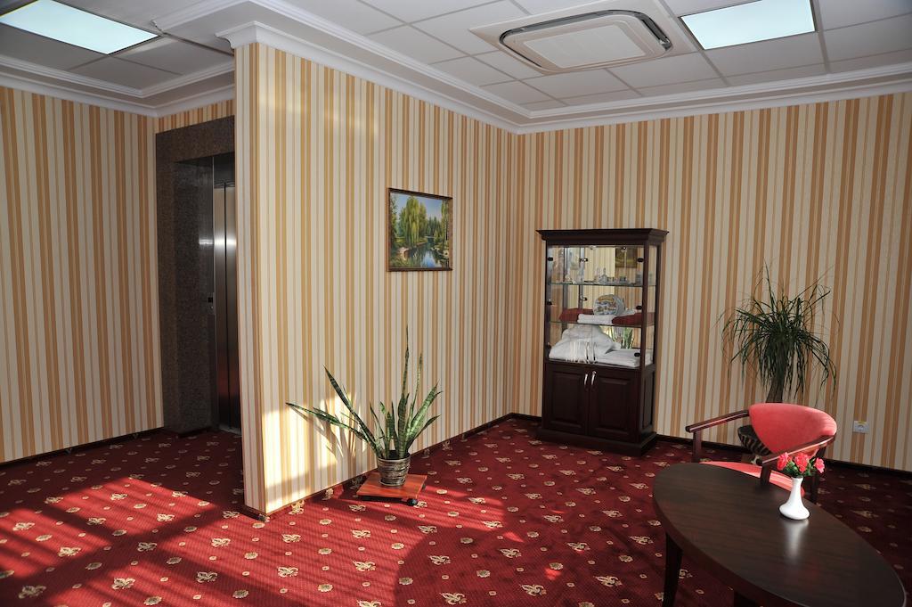 Slava Hotel Zaporizhia Zewnętrze zdjęcie